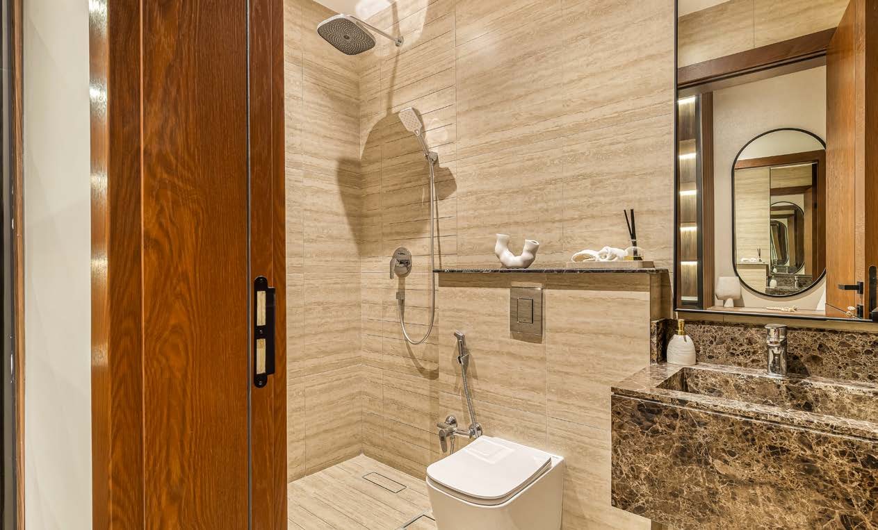 Stone-finished bathroom